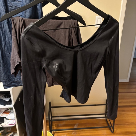 Lululemon size 2 exercise top - Picture 2 of 2